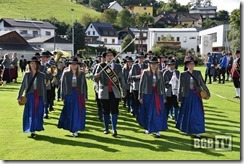 A09 Grein (2)